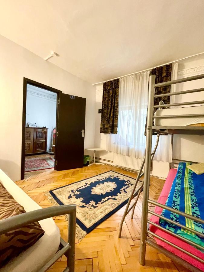 Mosaico Alfetta Hostel Тимишоара Экстерьер фото