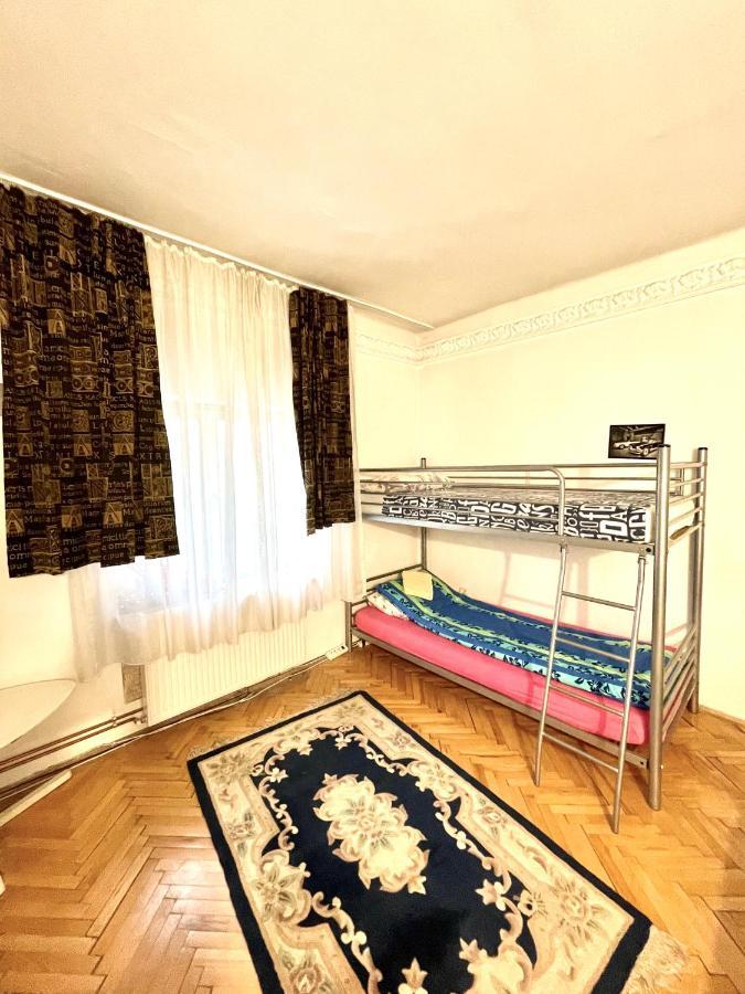 Mosaico Alfetta Hostel Тимишоара Экстерьер фото