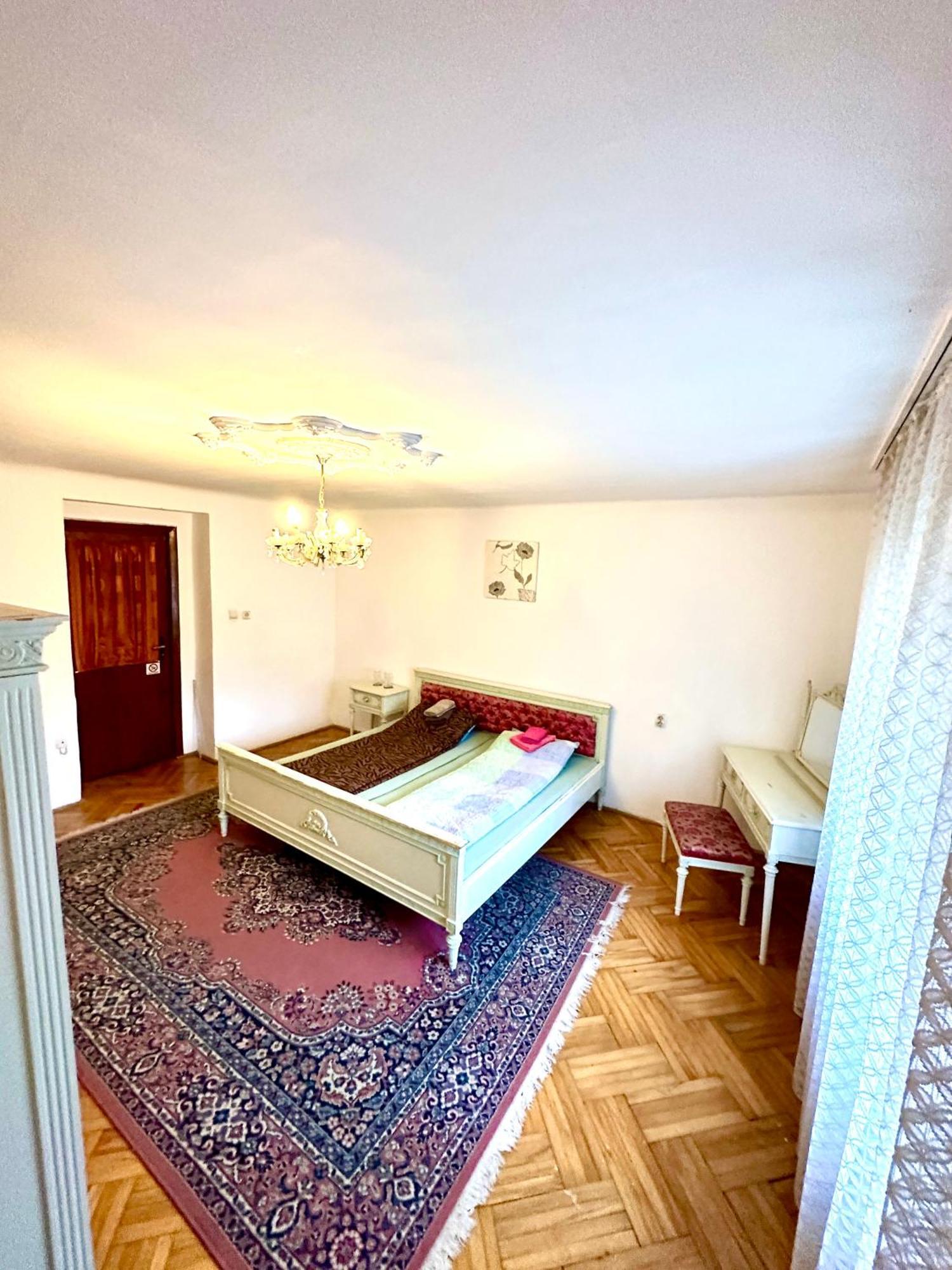 Mosaico Alfetta Hostel Тимишоара Экстерьер фото