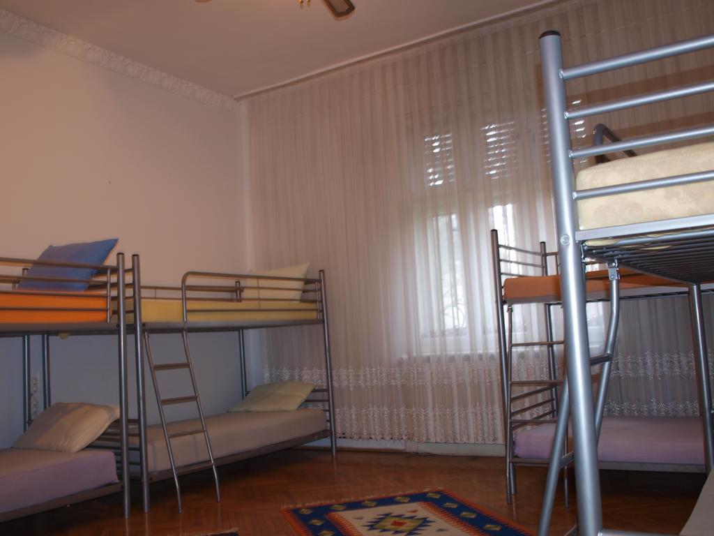 Mosaico Alfetta Hostel Тимишоара Экстерьер фото