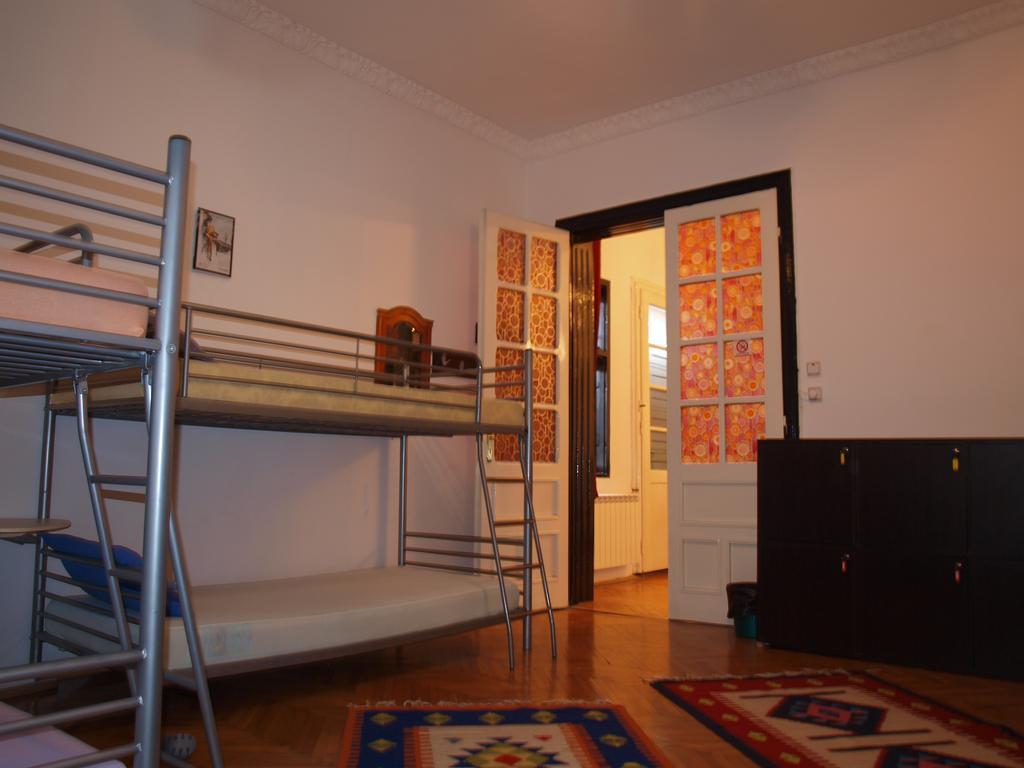 Mosaico Alfetta Hostel Тимишоара Экстерьер фото