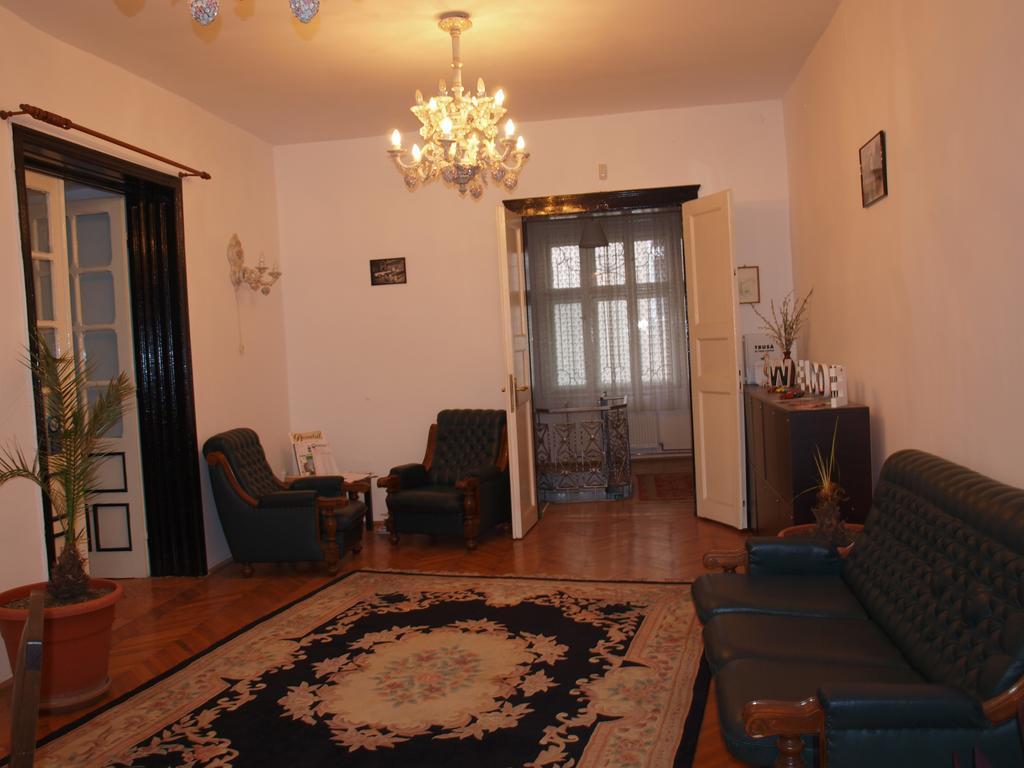 Mosaico Alfetta Hostel Тимишоара Экстерьер фото