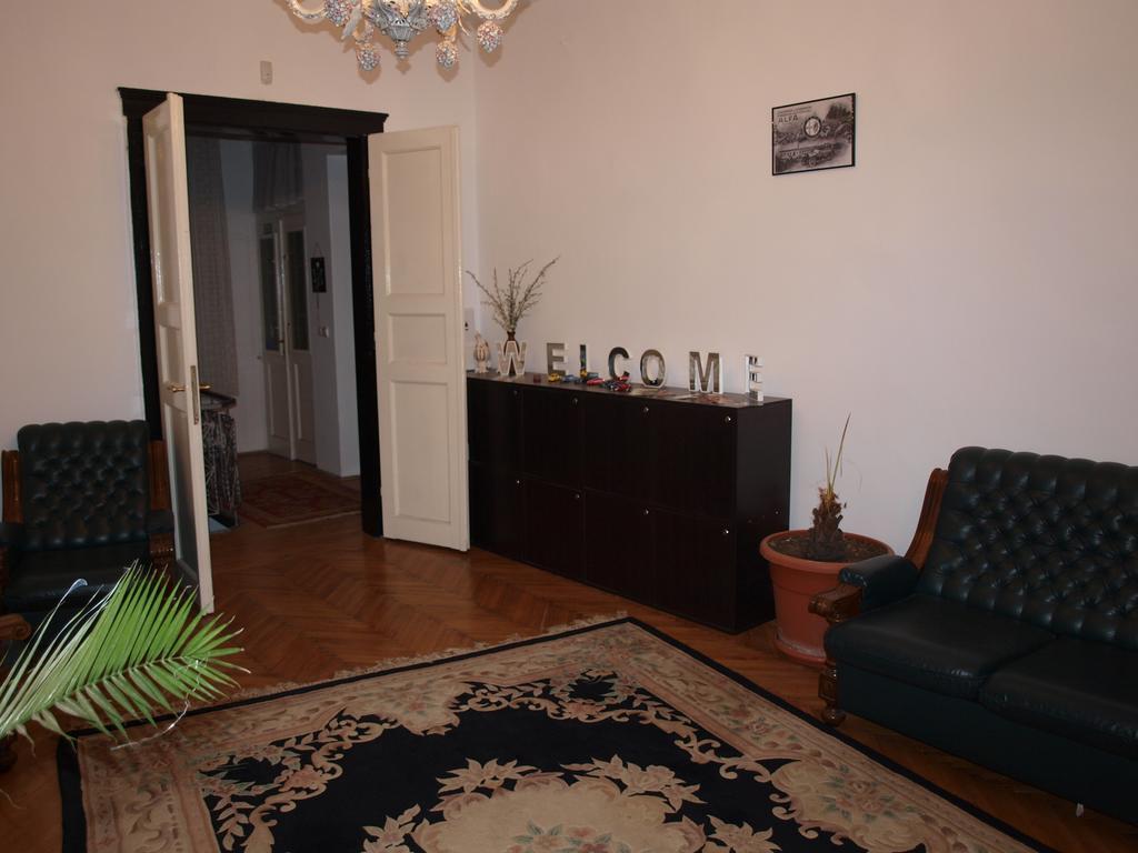 Mosaico Alfetta Hostel Тимишоара Экстерьер фото