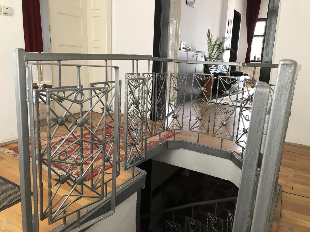 Mosaico Alfetta Hostel Тимишоара Экстерьер фото